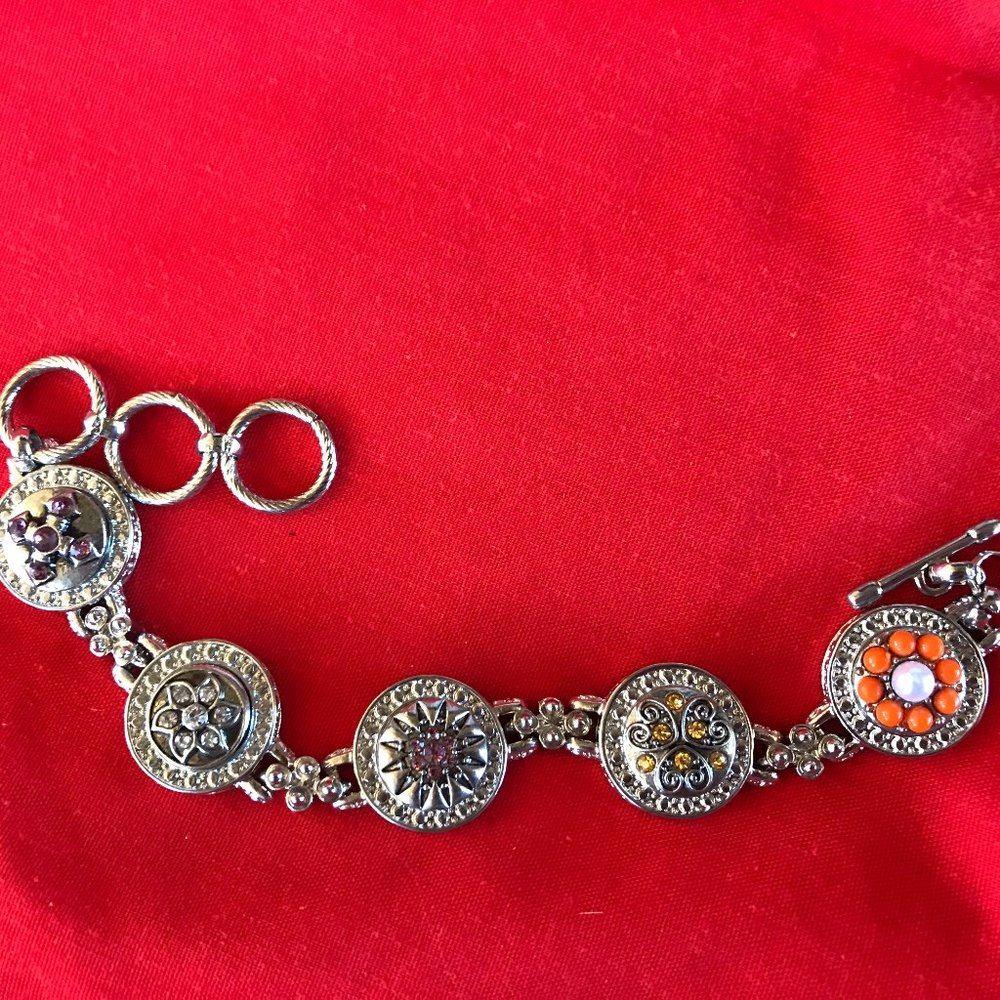 5 snap charms with silver bracelet nwot